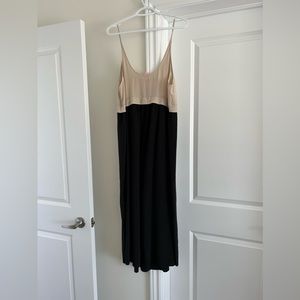 Aritzia Wilfred dress size large. Very good condition, recently dry cleaned.